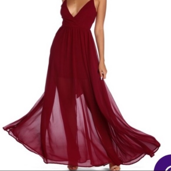 Windsor Dresses & Skirts - PROM/WEDDING Windsor Long Spaghetti Strap Dress